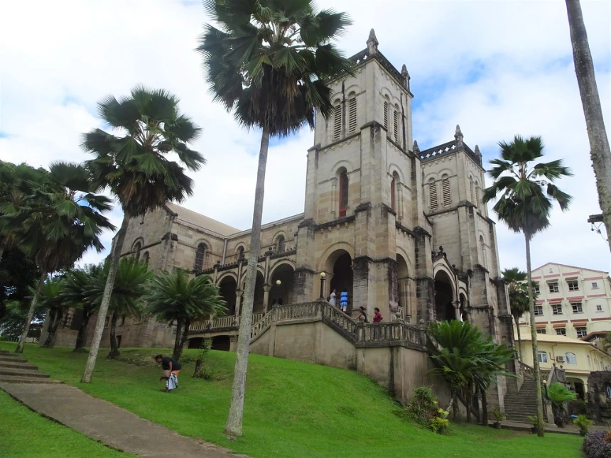 sacred heart cathedral suva side view