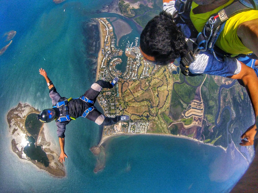 outside camera option Sky Diving Fiji outside camera option sky diving fiji